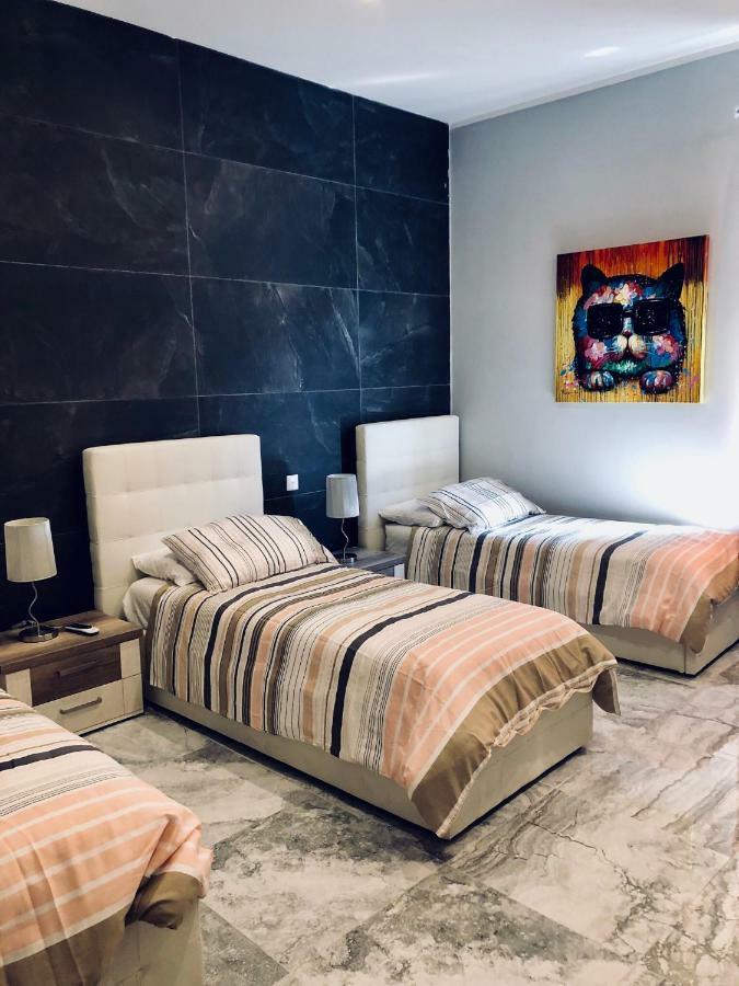 Holiday Townhouse In Sliema Centre Экстерьер фото